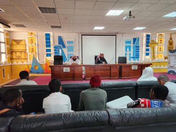 تنفيذ لقاء توعوي لطلاب معهد تعليم اللغة العربية بالتعاون مع وحدة التوعية الفكرية يوم الثلاثاء 01-شعبان-1447